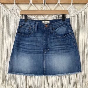 Madewell‎ McCarren Raw Hem Denim Mini Skirt Size 27 Medium Wash